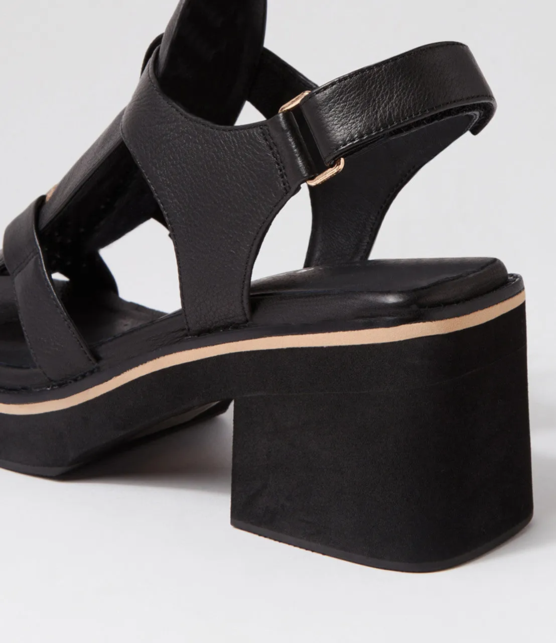Jennis - Black